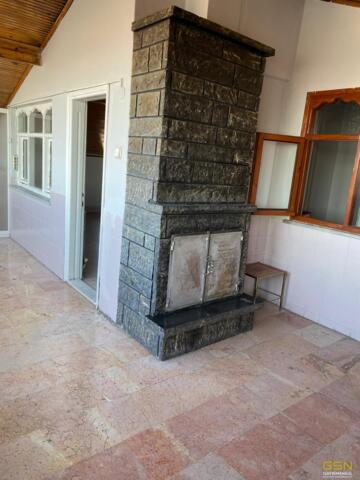 17-ÇAYIROVA YENİMAHALLE DE SATILIK BİNA